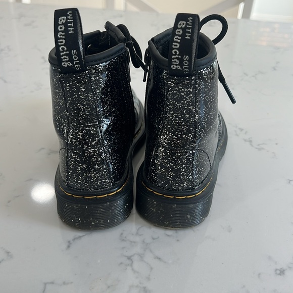 DR MARTENS girls 1460 GLITTER LACE UP BOOTS - Picture 3 of 6